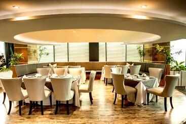 Coastlands Umhlanga Hotel And Convention Centre