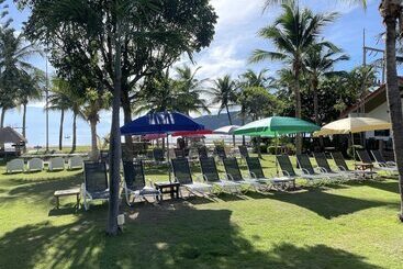 هتل Dolphin Bay Beach Resort