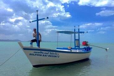 هتل Dolphin Bay Beach Resort