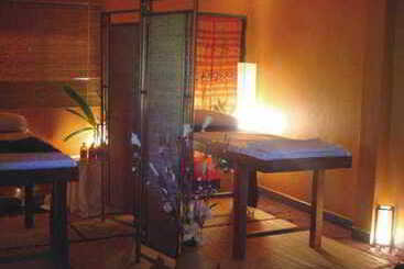 هتل Dolphin Bay Beach Resort