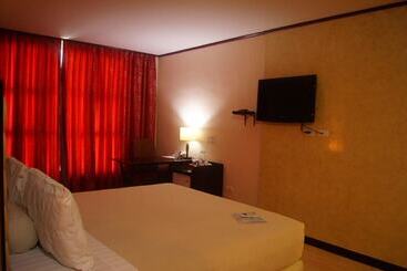 Cebu Dulcinea Hotel And Suites Mactan Airport