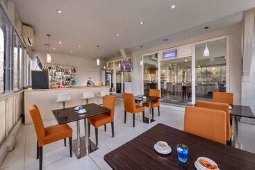 هتل Golden Tulip Candolim, Goa