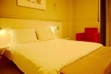 هتل Jinjiang Inn Changzhou Global Dinosaur City Olympic Center