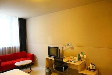 هتل Jinjiang Inn Changzhou Global Dinosaur City Olympic Center