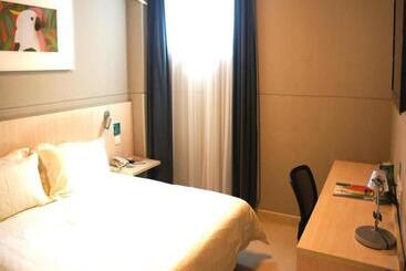 هتل Jinjiang Inn Changzhou Global Dinosaur City Olympic Center