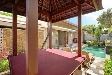 هتل Lumbini Luxury Villas And Spa