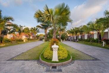 هتل Lumbini Luxury Villas And Spa