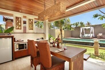 هتل Lumbini Luxury Villas And Spa