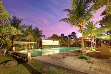 هتل Lumbini Luxury Villas And Spa