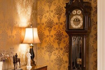 Отель Manor House Country