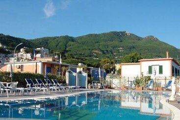 هتل Terme Rosaleo