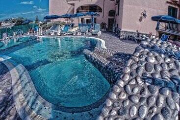 هتل Terme Rosaleo