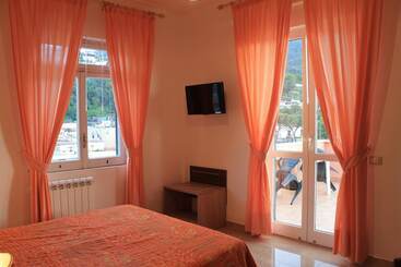 هتل Terme Rosaleo
