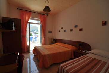 هتل Terme Rosaleo