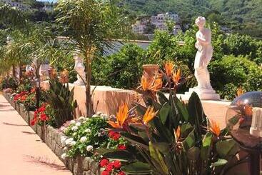 هتل Terme Rosaleo