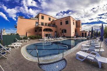 هتل Terme Rosaleo