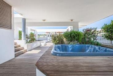 هتل Vacanceole  Residence Le Crystal