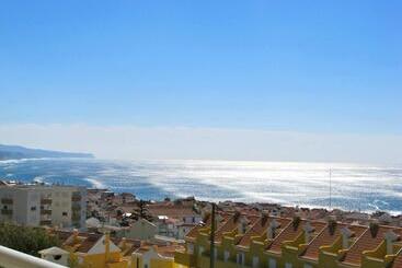 هاستل Arthouse Surf Ericeira