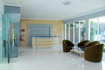 هاستل Grand Wisata Hotel By Oyo Rooms
