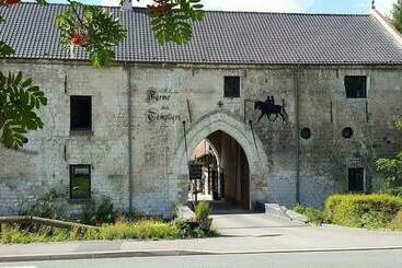 住宿加早餐  La Ferme Des Templiers