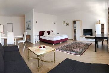 Freischutz Apartments