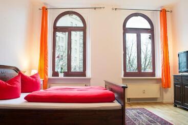 Gwuni B&b