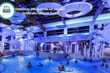 هتل Aqua House