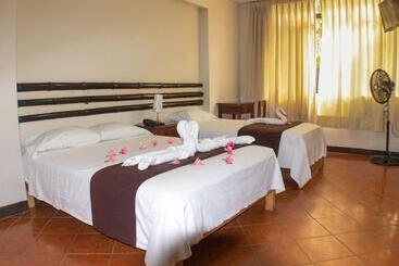 هتل Chanchamayo Inn
