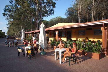 هتل Happy Camp In Camping Villaggio Thurium