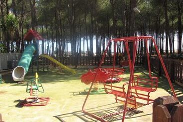 هتل Happy Camp In Camping Villaggio Thurium