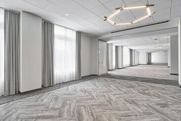 هتل Hyatt House Chicago Medical/university District