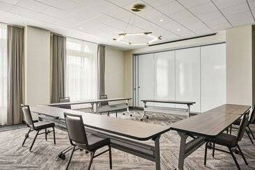 هتل Hyatt House Chicago Medical/university District