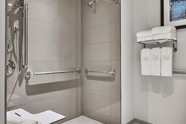 هتل Hyatt House Chicago Medical/university District