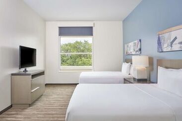 هتل Hyatt House Chicago Medical/university District
