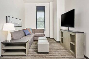 هتل Hyatt House Chicago Medical/university District