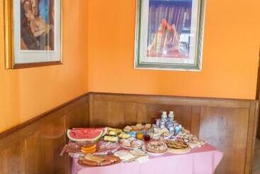 هتل Ristorante San Carlo