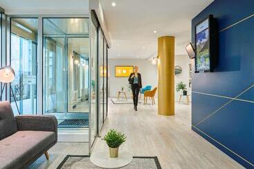 Residence Mercure Paris La Defense Grande Arche