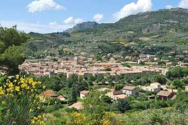 استراحتگاه Village Vacances La Fontaine D Annibal