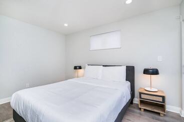 Brand New Luxury Modern 3bdr Townhome In Silver Lake
