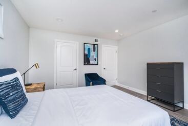 Brand New Luxury Modern 3bdr Townhome In Silver Lake
