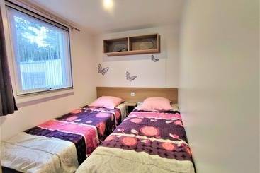 هتل Mobil Homes Deux Chambres