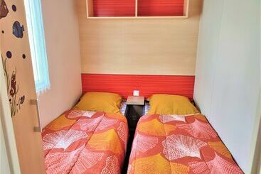 هتل Mobil Homes Deux Chambres