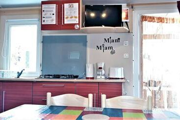 هتل Mobil Homes Deux Chambres