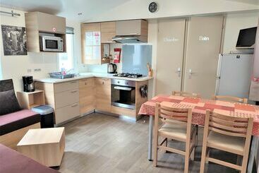 هتل Mobil Homes Deux Chambres