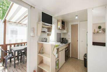هتل Mobil Homes Deux Chambres
