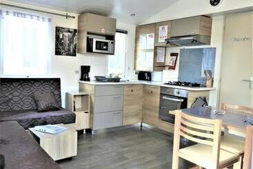 هتل Mobil Homes Deux Chambres