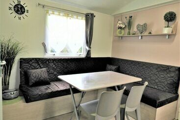 هتل Mobil Homes Deux Chambres