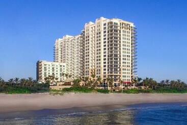 فندق Palm Beach Singer Island Resort & Spa Luxury Suites