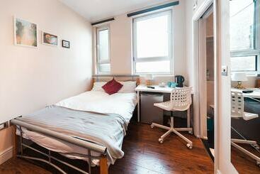 پانسیون Private Ensuite Room Liverpool Street