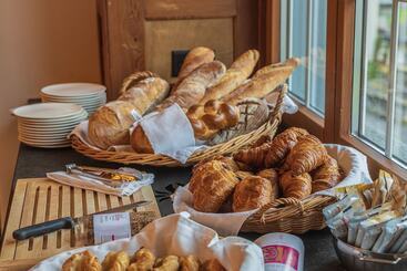 هتل Alpine Inn Davos